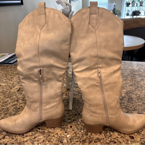 WONDERLY BOOTS SIZE 6 LN SIDE ZIPPER 2”HEEL MANMADE UPPER TAN SEE DESCRIPTION - Picture 3 of 12
